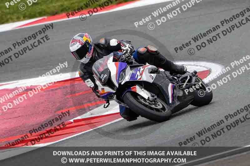 cadwell no limits trackday;cadwell park;cadwell park photographs;cadwell trackday photographs;enduro digital images;event digital images;eventdigitalimages;navarra;no limits trackdays;peter wileman photography;racing digital images;trackday digital images;trackday photos